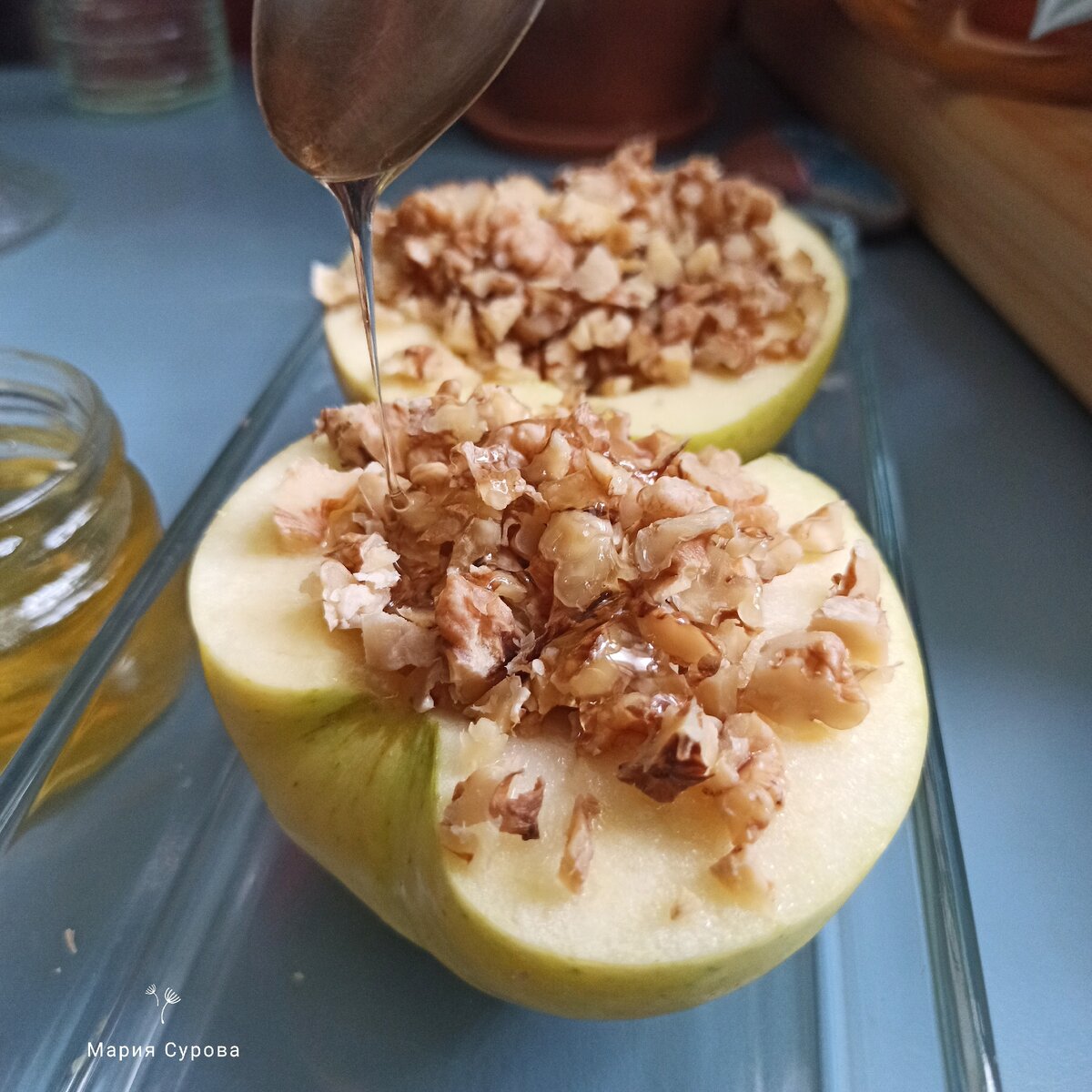 Печёные яблоки с мёдом и орехами. Простой рецепт. | Мария Сурова - рецепты  и советы | Дзен