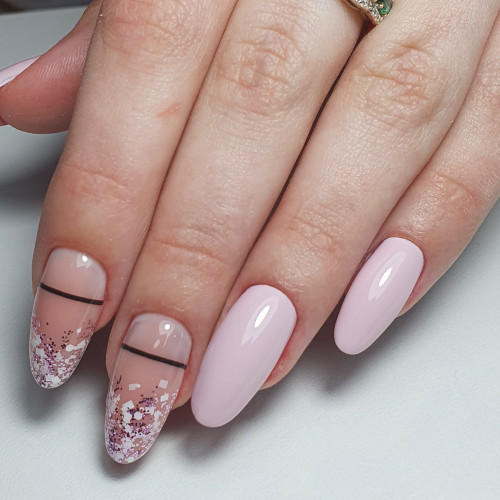 Сочетание полупрозрачного покрытия с ненавязчивым дизайном будет прекрасно смотреться в 2020-2021.