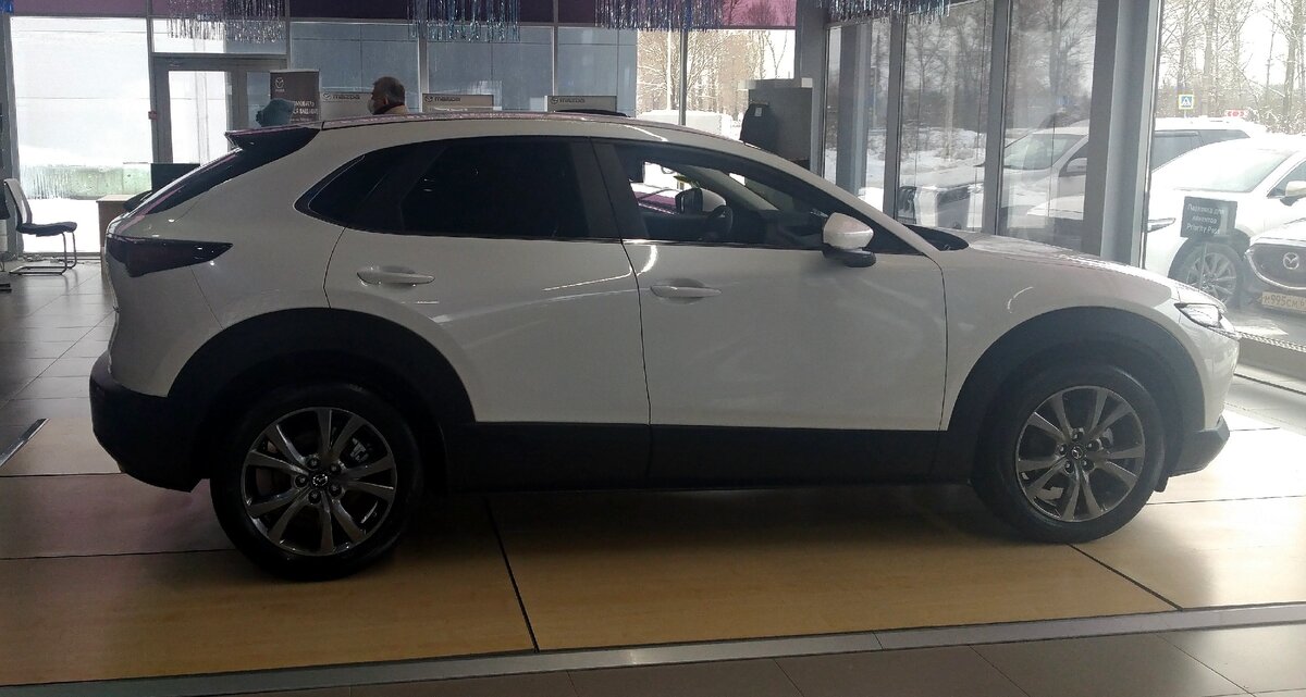 Mazda CX-30 просто Supreme
