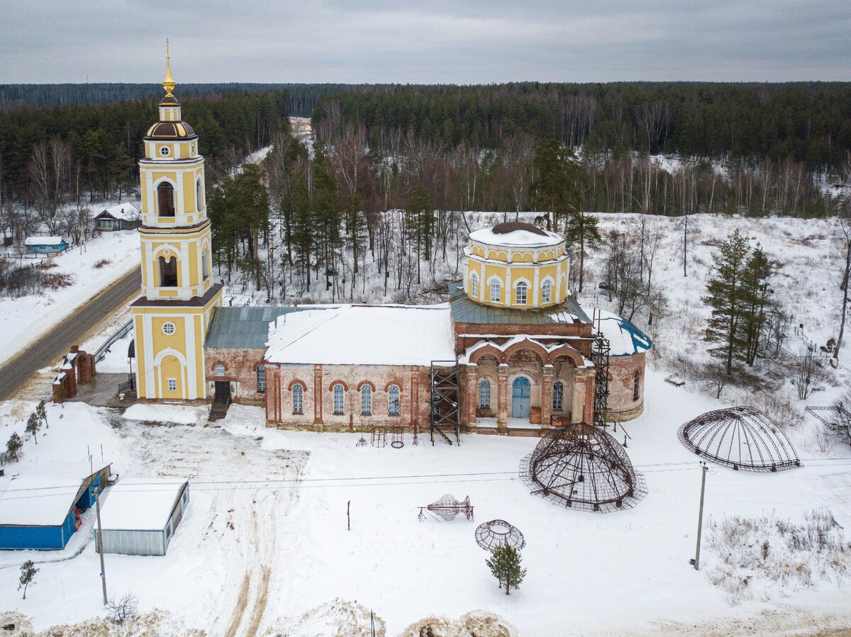 Покровский храм села Пашнево, 26 января 2020, идет реставрация, фото автора