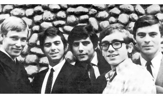 Сегодня на моем канале испанцы. Бит-группу LOS BRAVOS (пошлое название для страны Сервантеса, что там говорить), называли в 60-х испанскими The Beatles.