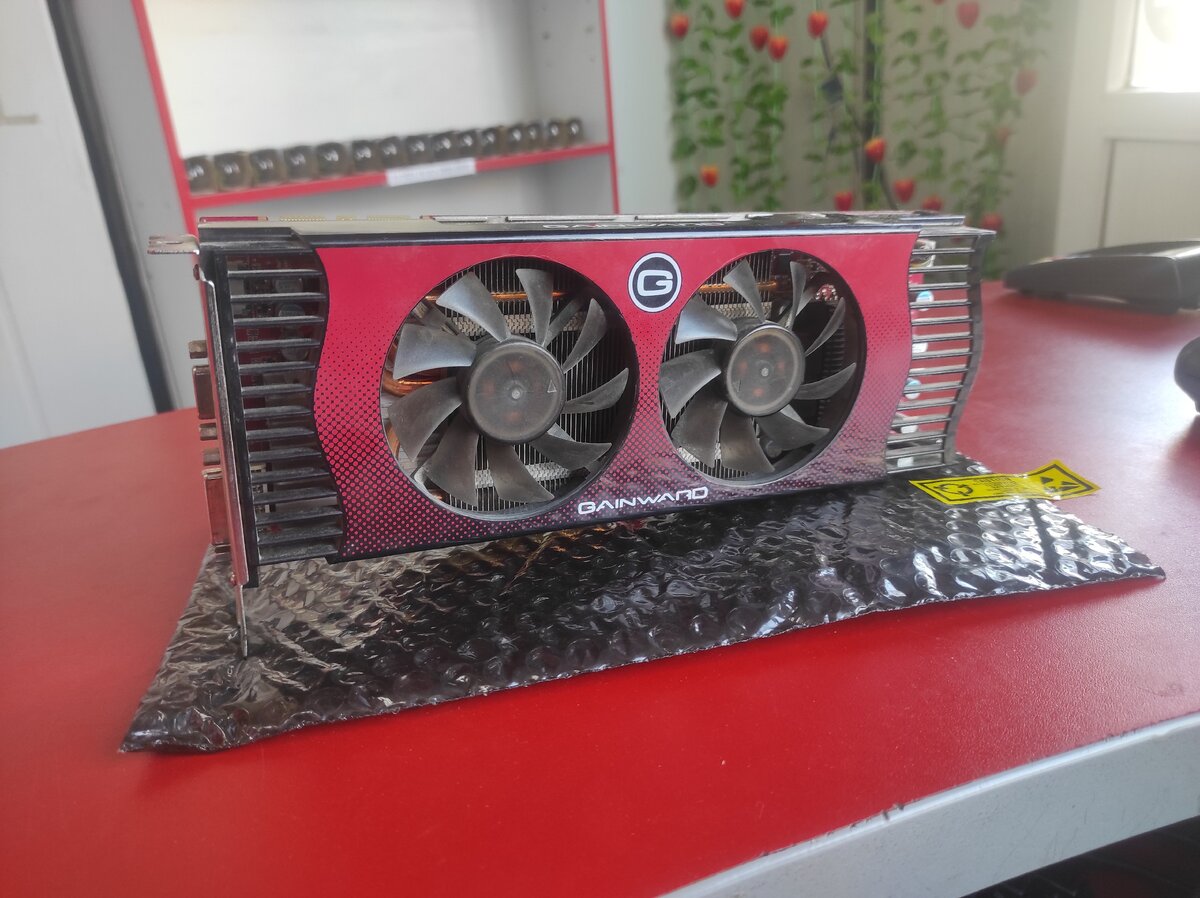 Нужна ли замена термопасты на видеокарте GeForce GTX 260 с заводскими  пломбами, тест | Мой старый компьютер | Дзен