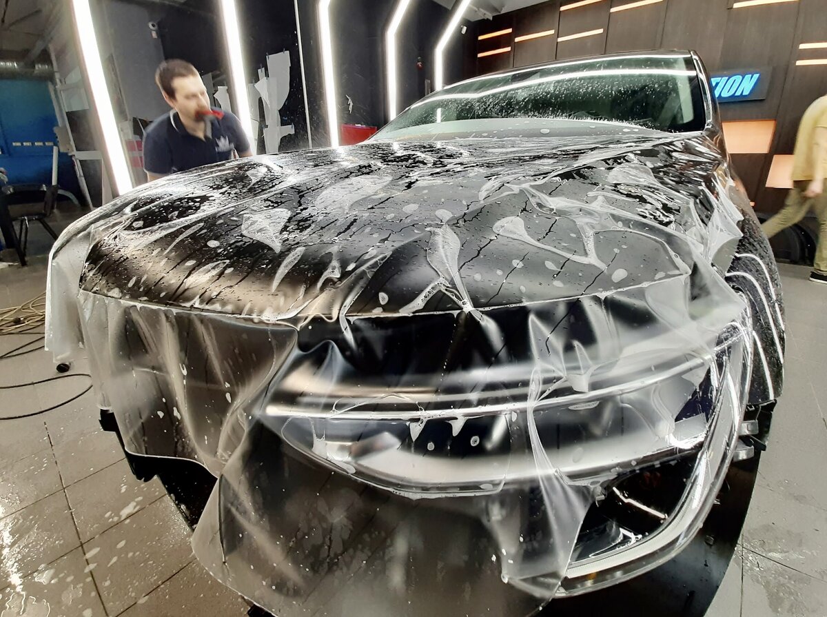 Процесс нанесения антигравийной полиуретановой матовой плёнки