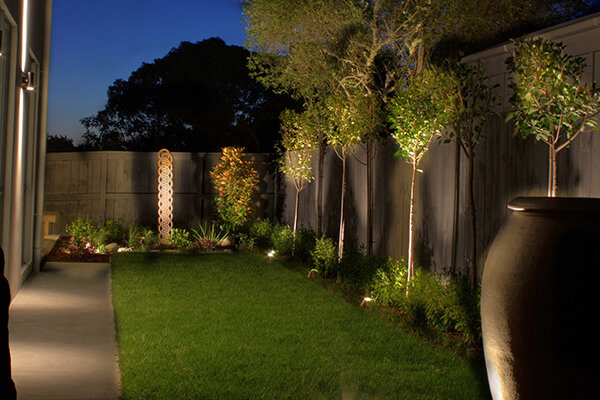100 лучших идей: освещение сада и частного двора на фото