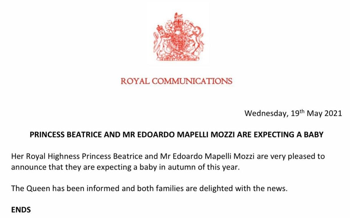 19 мая в день годовщины свадьбы Гарри и Меган вышло официальное объявление от Букингемского дворца – принцесса Беатрис и ее муж, итальянец Эдоардо Мапелли-Моцци, ждут ребенка. Совпадение ли это?-2