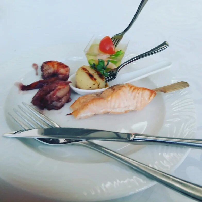 Ужин в ресторане Ялты. Фото: Борисова Елена, корреспондент ТВИЛ. Личный архив Елены