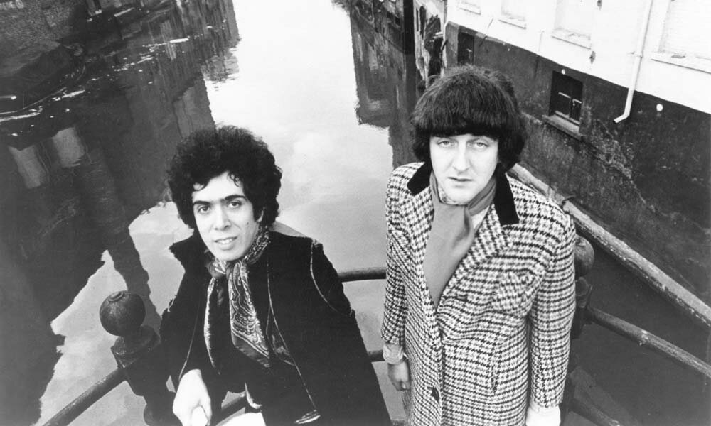 «Кобэйн? Какой еще Кобэйн? Алекс, ты за Кобэйна слышал чё?»