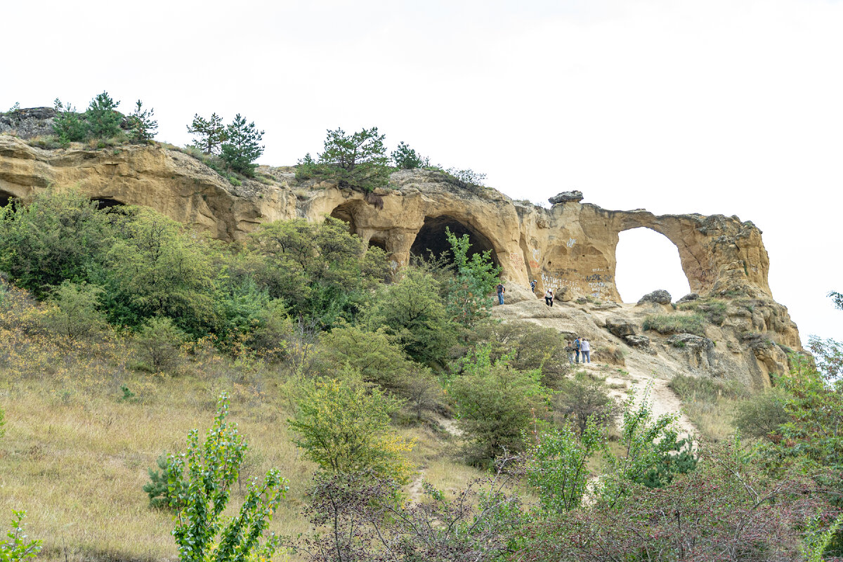 1. Гора Кольцо, вид от места высадки.