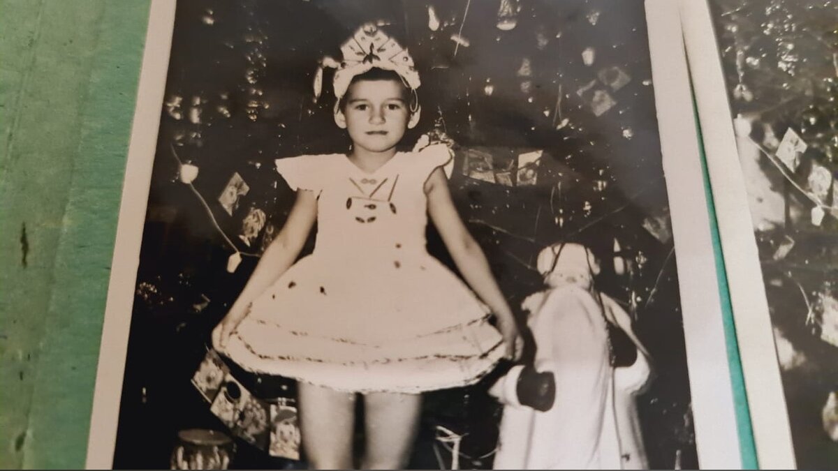 Листайте вправо 