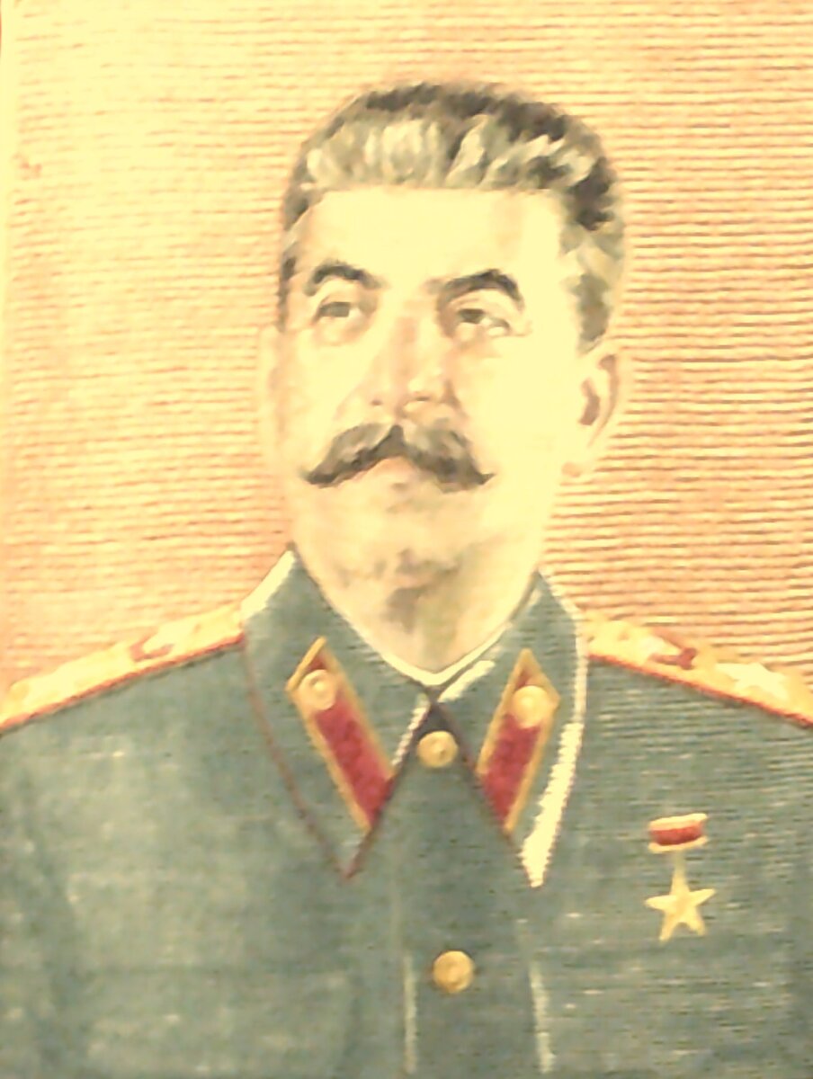 Сталин вспоминал что его мать очень жалела что сын не стал священником