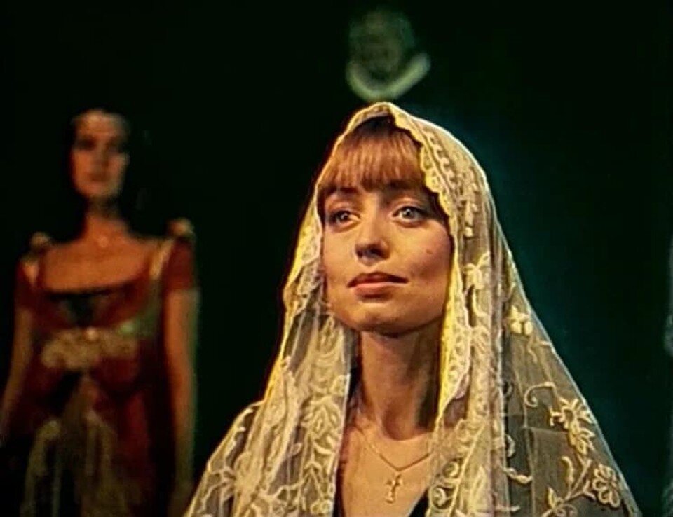     Когда-то Шанина полюбилась народу по роли Кончиты из пронзительного спектакля «Юнона и Авось»