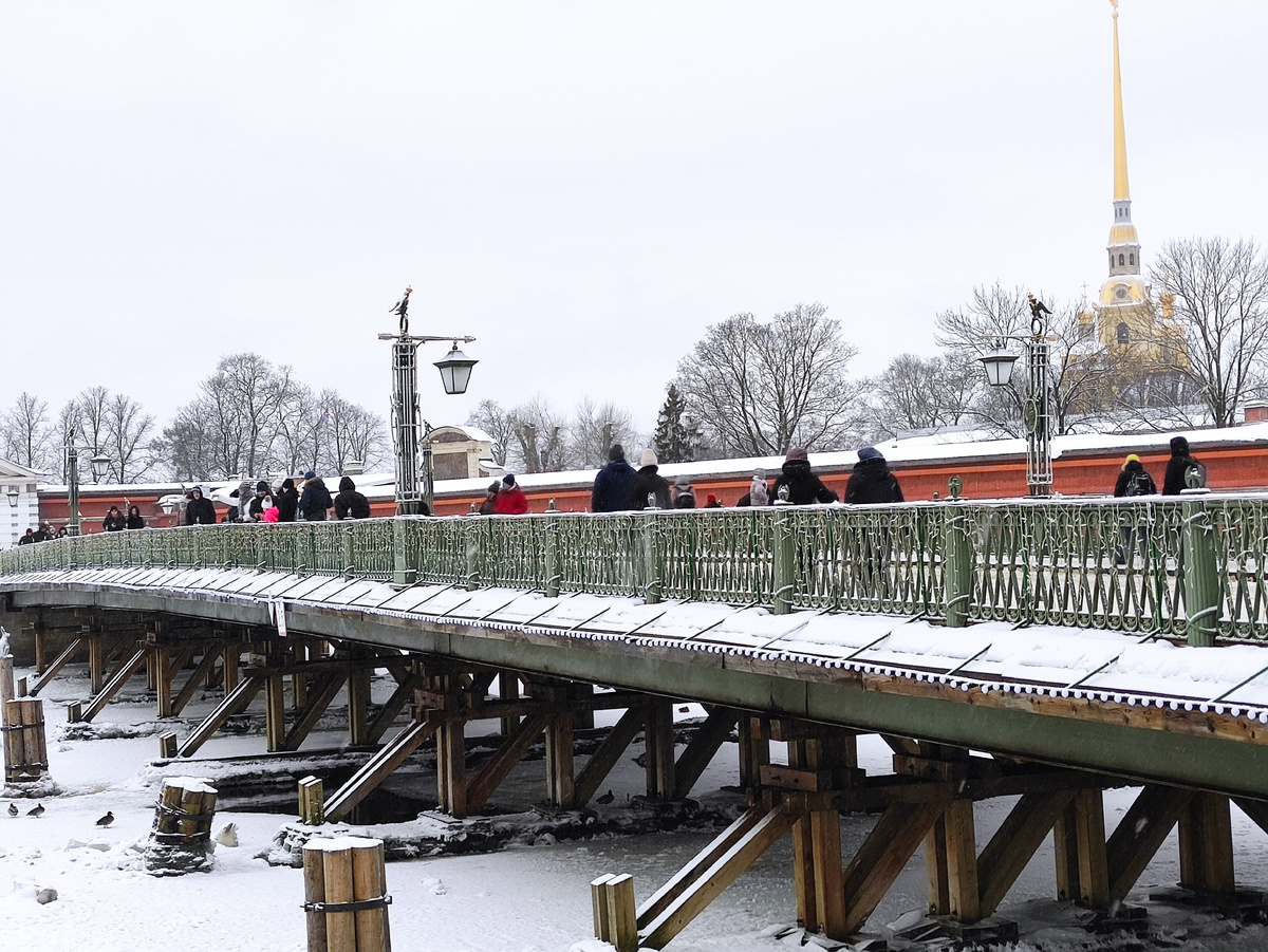 Мост, ведущий в Петропавловскую крепость
