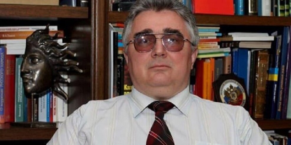 Незаконно уволенный из МГИМО доктор политических наук профессор Михаил Александров