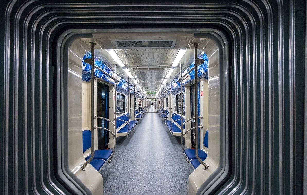 Поезд метро москва 870