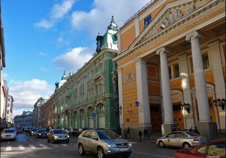 Старинные здания в центре Москвы 