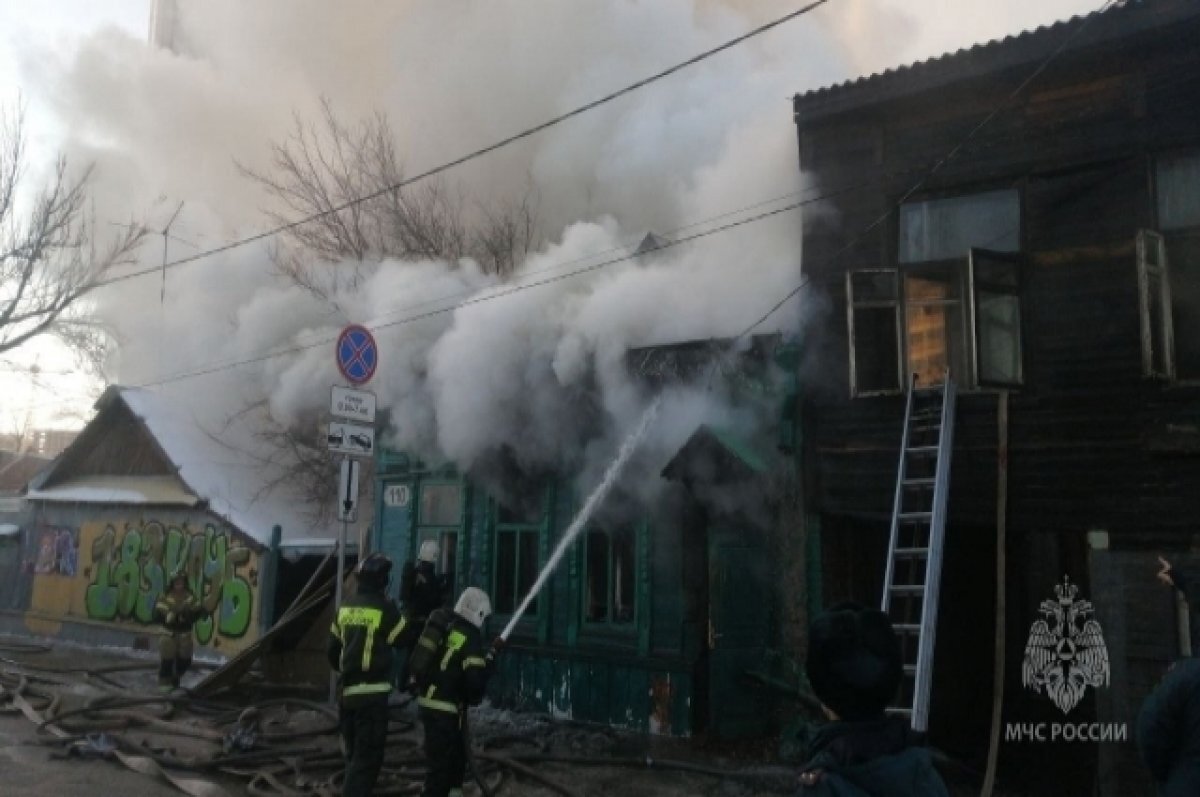    В Самаре в горящем доме на ул. Арцыбушевской обнаружен труп мужчины