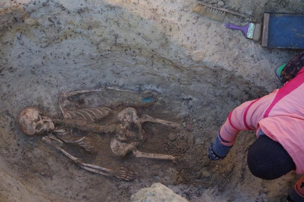 Расчистка погребения: Танаис