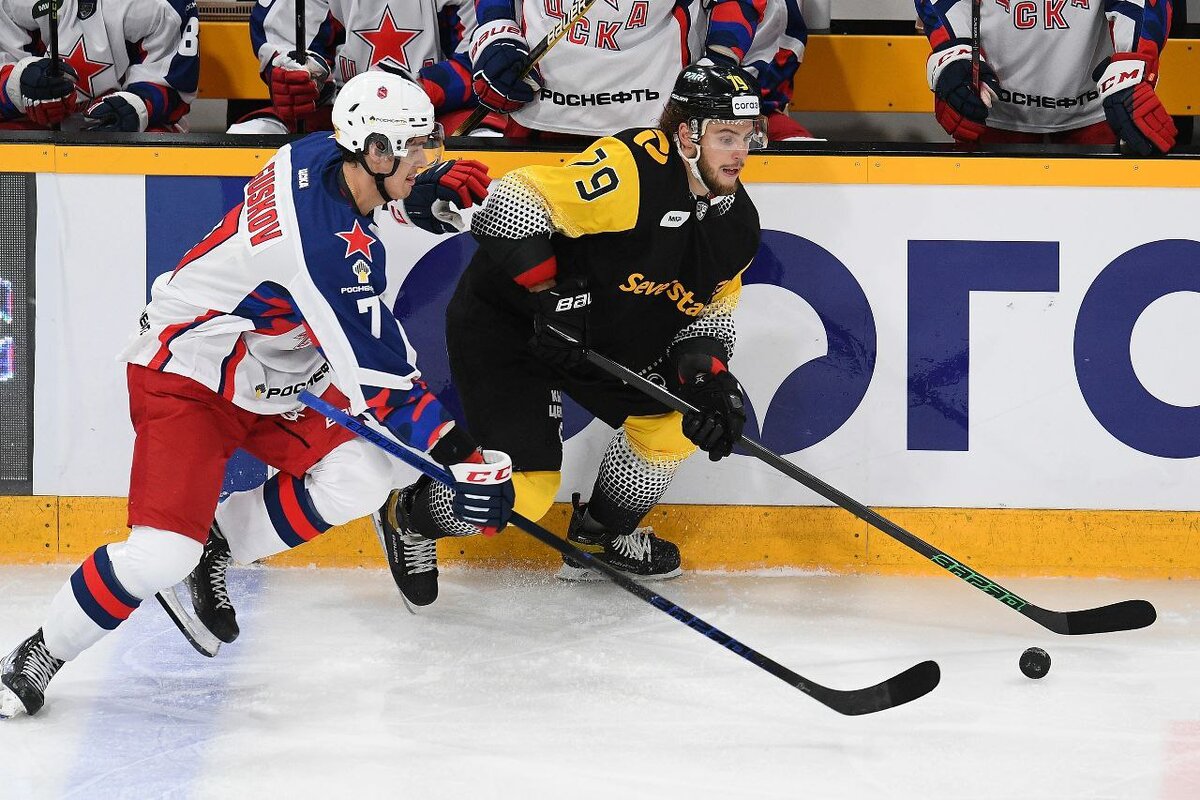 Хк северсталь 2023. Хоккеист цска. Северсталь цска 2023. Северсталь кхл. Казаков северсталь.