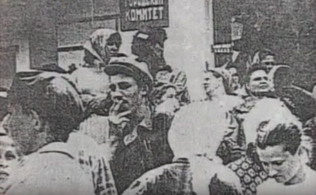 Новочеркасский расстрел рабочих в 1962. Новочеркасский расстрел в 1962. Расстрел демонстрантов. Расстрел демонстрантов в новочеркасске в 1962. Расстрел демонстрантов.