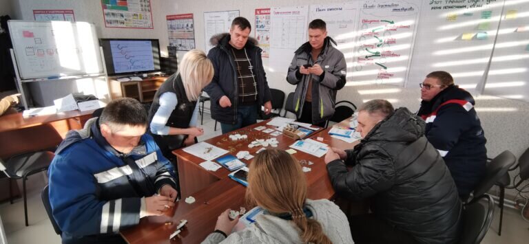    Тренер РЦК провел обучение для участников рабочей группы предприятия ООО «Уралкомплект» Кристина Просвиркина