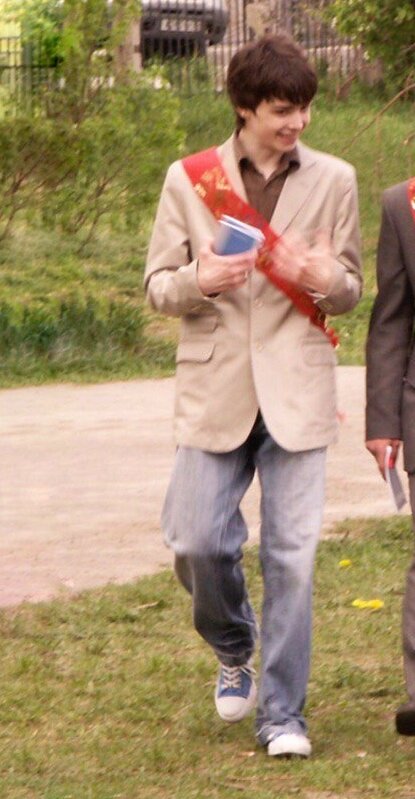 Не могу сказать, что сейчас я в восторге от этого наряда. Но тогда мне он очень нравился 😂