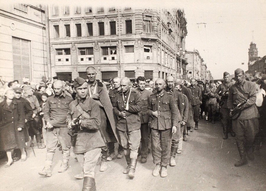 Пленные немцы в Ленинграде