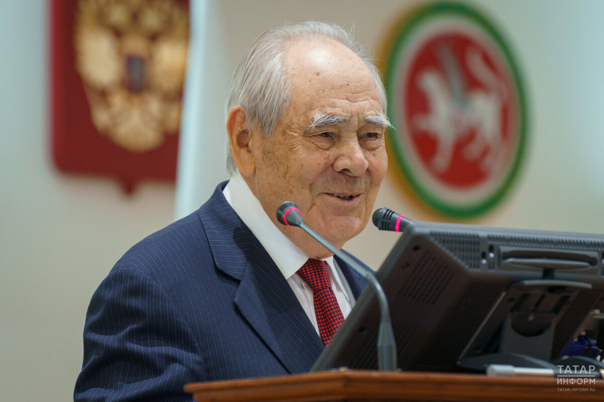 Минтимер Шаймиев: «Долгие годы, работая на различных государственных должностях, пришло понимание, что надо одновременно придать значение духовному развитию». Фото: © Владимир Васильев / «Татар-информ»