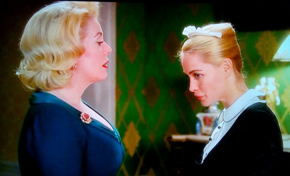 эммануэль беар и катрин денев. катрин денёв 8 женщин. франсуа озон 8 женщин. эммануэль беар 8 женщин. фанни ардан 8 женщин.