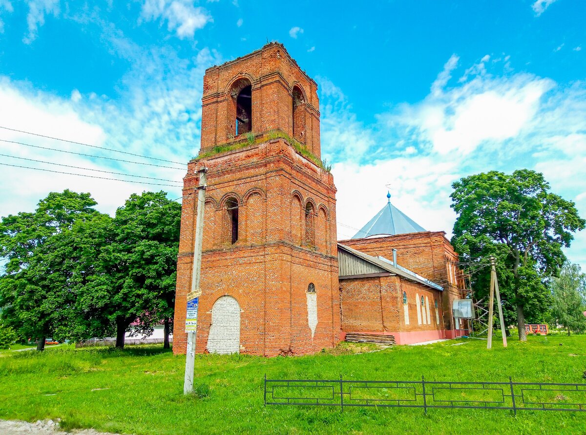 Село постепенно возрождается. В нем недавно построили мемориал, детскую  площадку и благоустраивают территорию возле ДК | Прекрасное рядом | Дзен