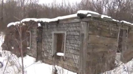 Покинутые дома в полностью заброшенной деревне