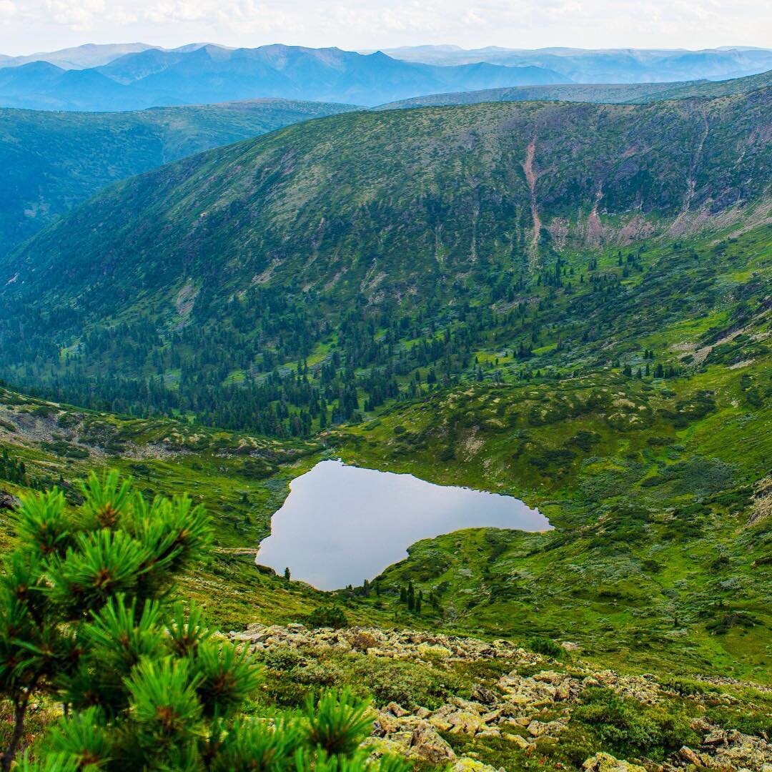 Хребет Хамар Дабан