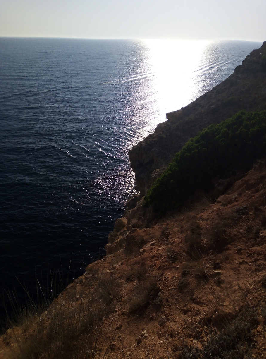 "...воскресный вечер...не льет, не парит...воскресный вечер тебя мне дарит..."