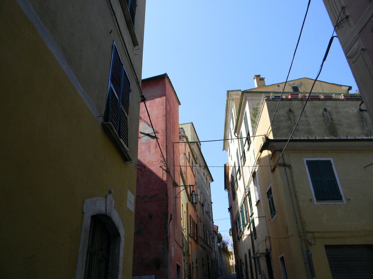 Фото: Piano Piano (точно знаю, что во многих – не всех, простите, российских городах тоже есть приятная взгляду архитектура)))