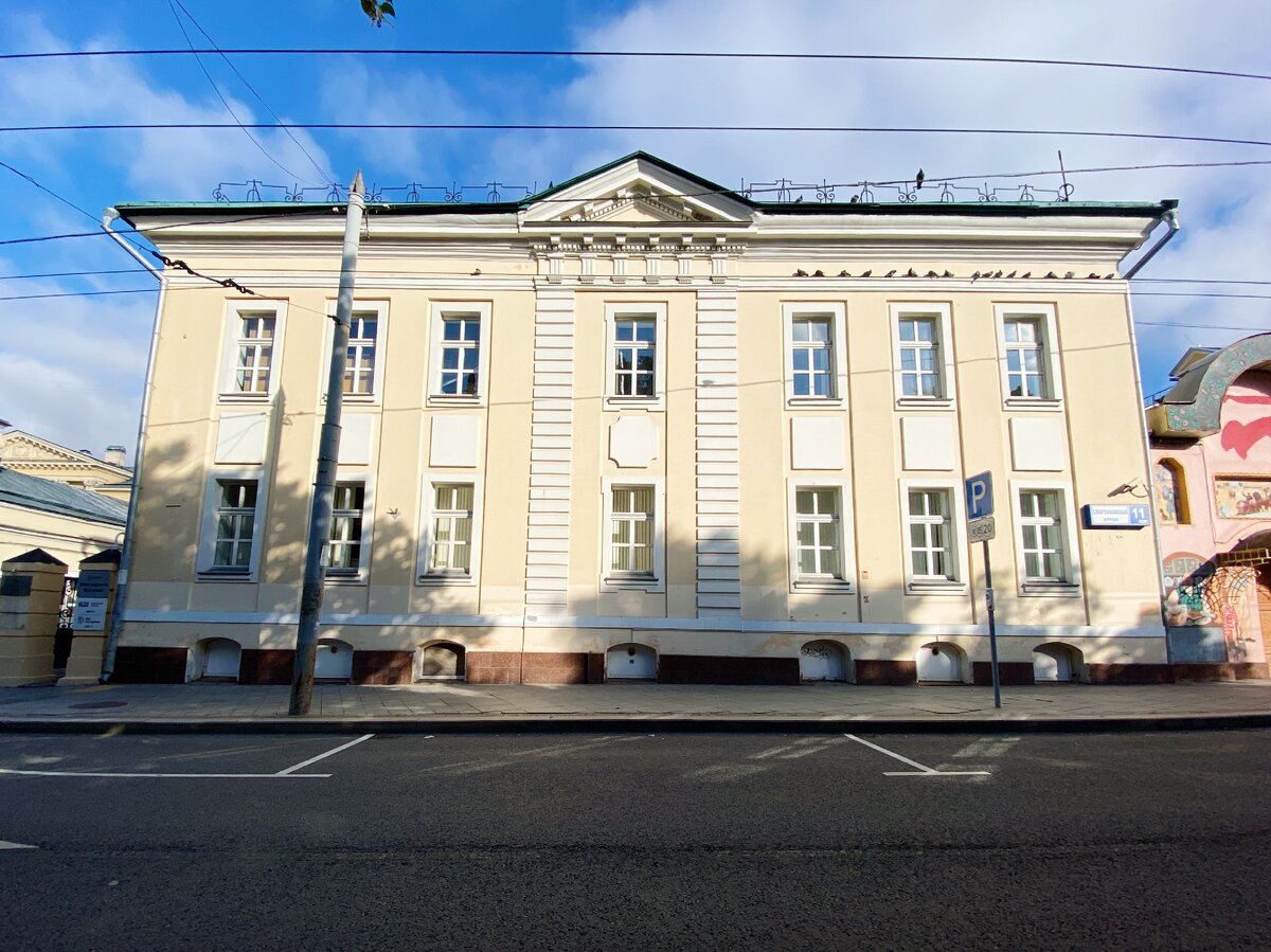 Наше здание по адресу улица Спартаковская дом 11, строение 1