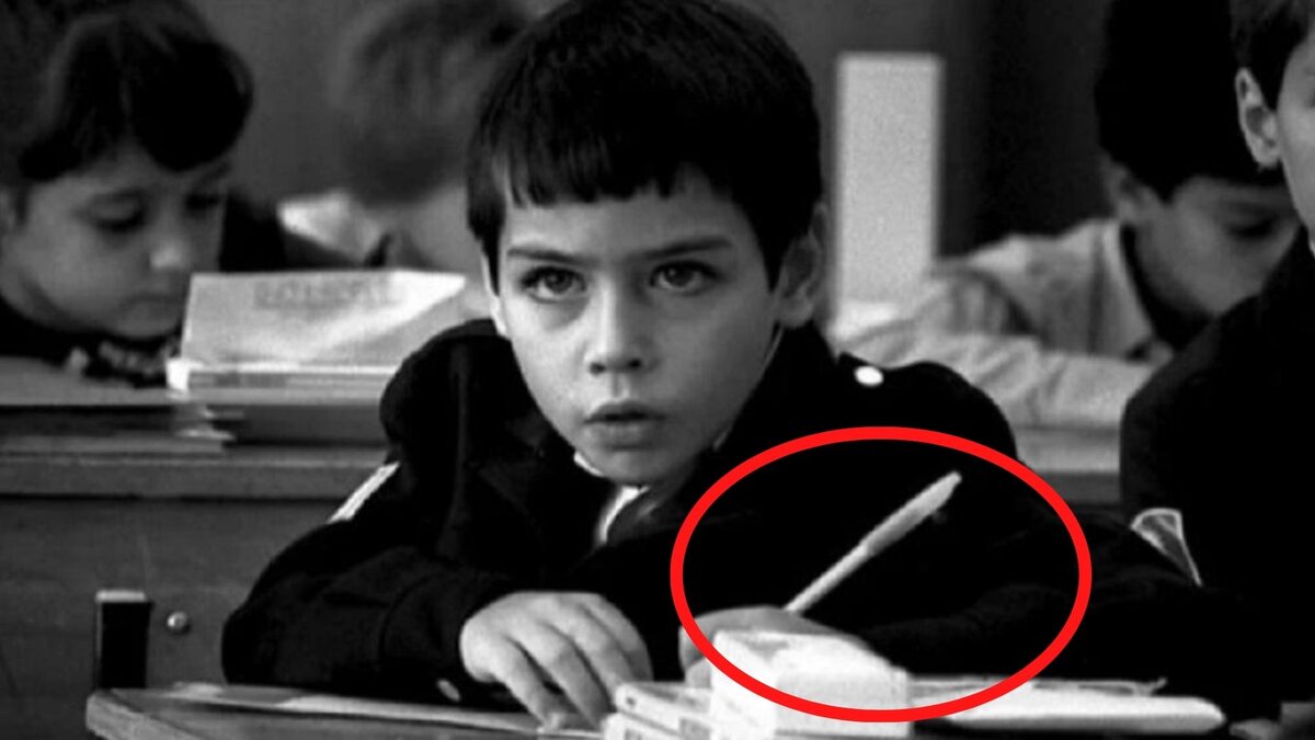 Только в 1986 министерство здравоохранения признало, что переучивание левшей плохо для психического здоровья школьников.  