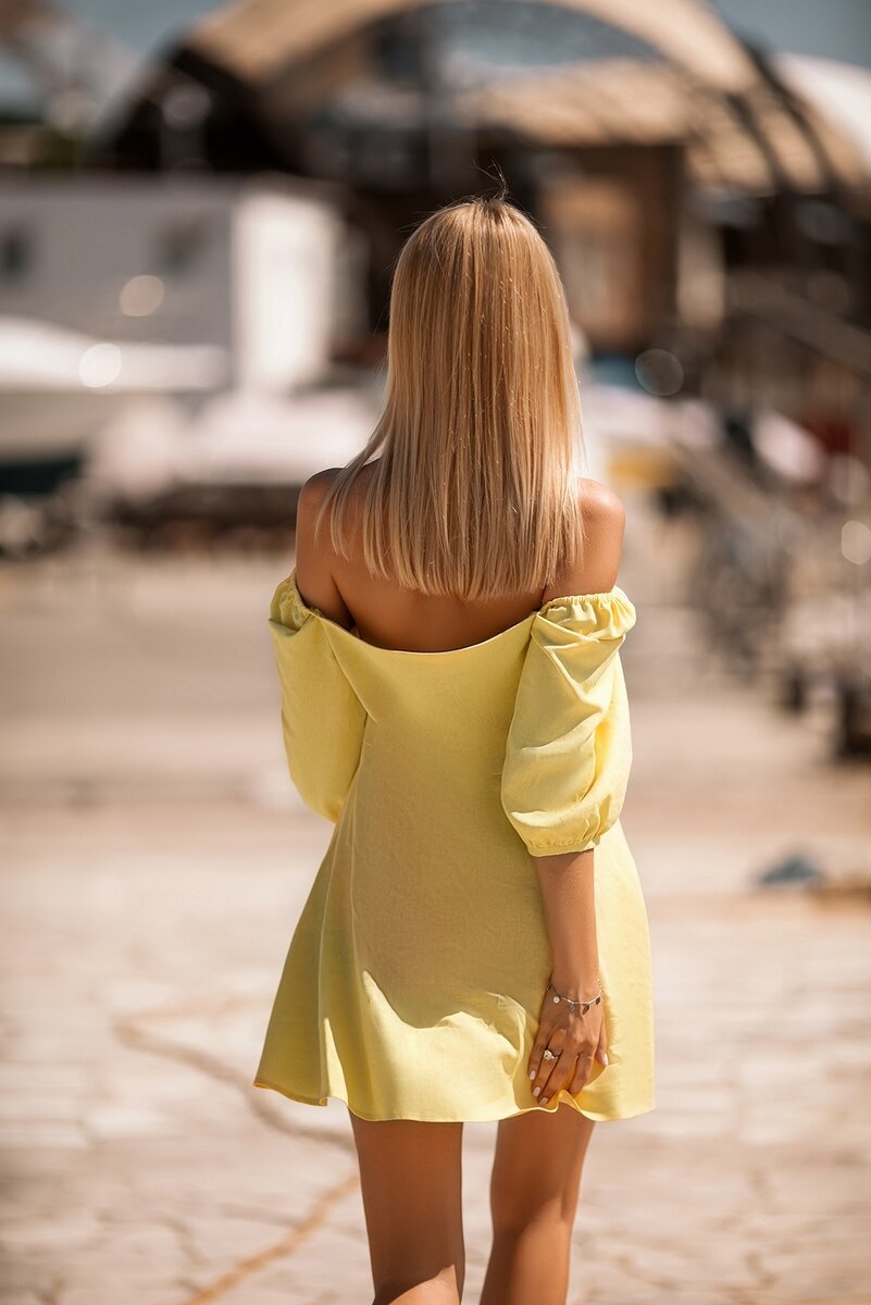 Фотография с сайта www.e-zone.shop. Артикул платья на фотографии 188С. Если вам понравилось это платье, ссылка на него будет в конце статьи.