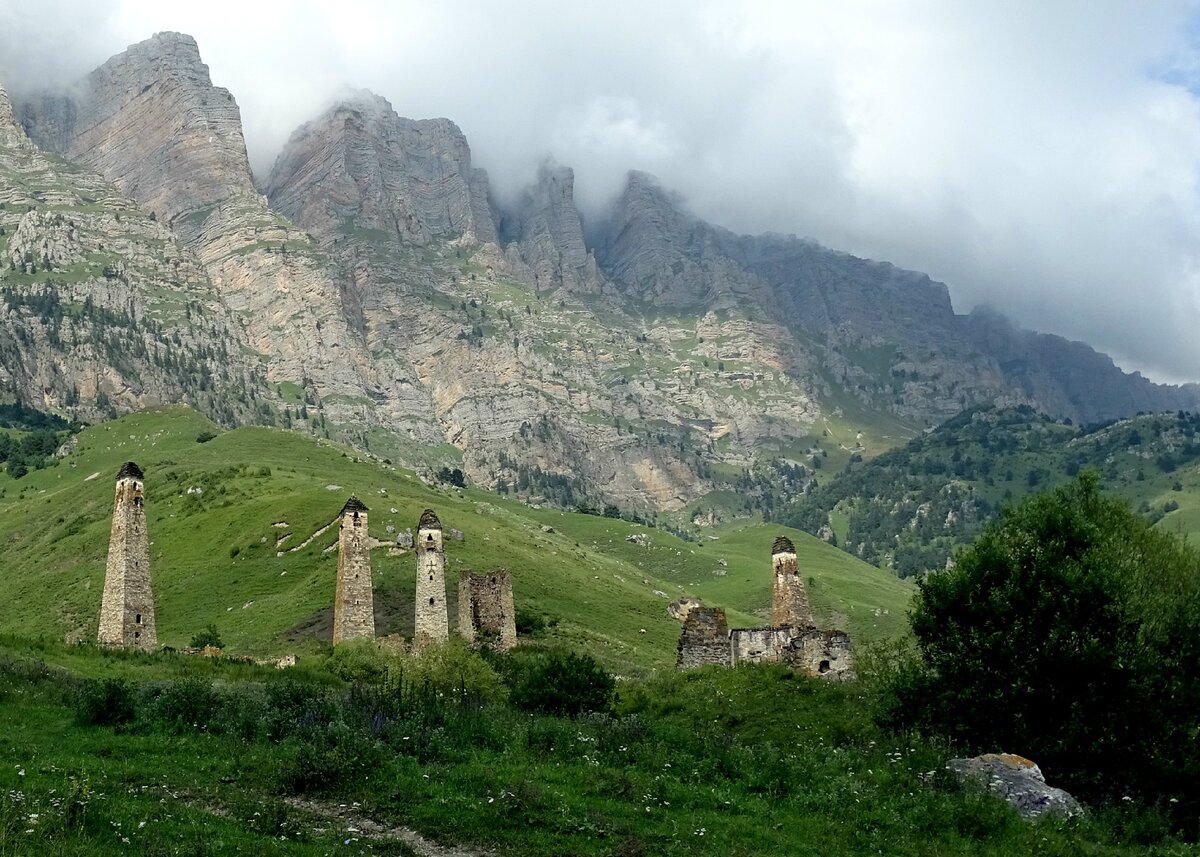 Ингушетия. Ний. Фотография Александра Сахарова.