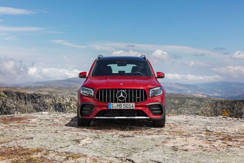 Mercedes Bens AMG GLB фото из интернета 