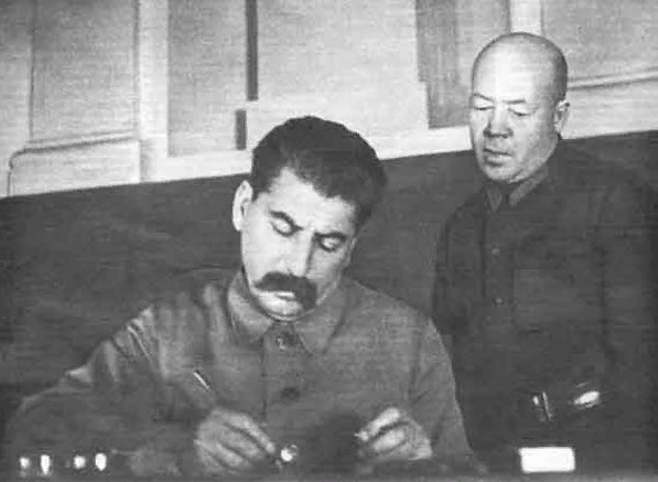 Тов. Поскребышев понимал вождя с полуслова. (фото из открытых источников)