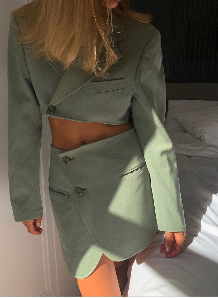 Вещица на любителя, но если вы следите за модными веяниями, то вам точно нужно такой сделать. 