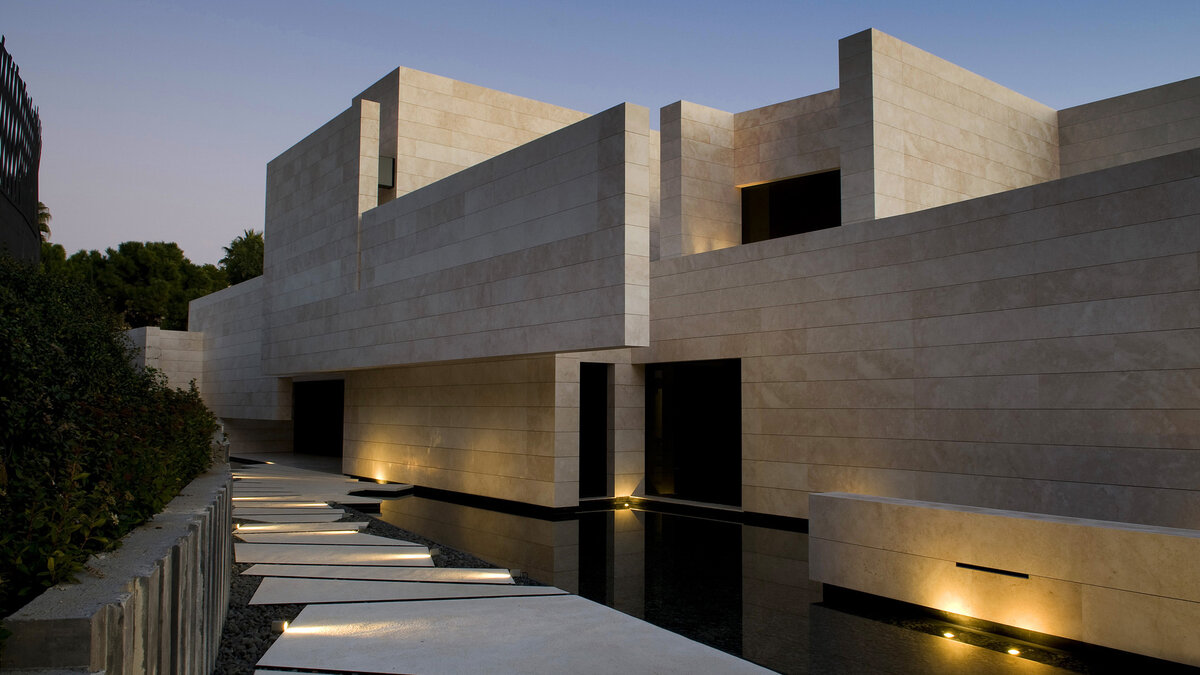 «Дагестанский камень» — это горная осадочная порода, которая включает известняк, ракушечник, доломит и песчаник