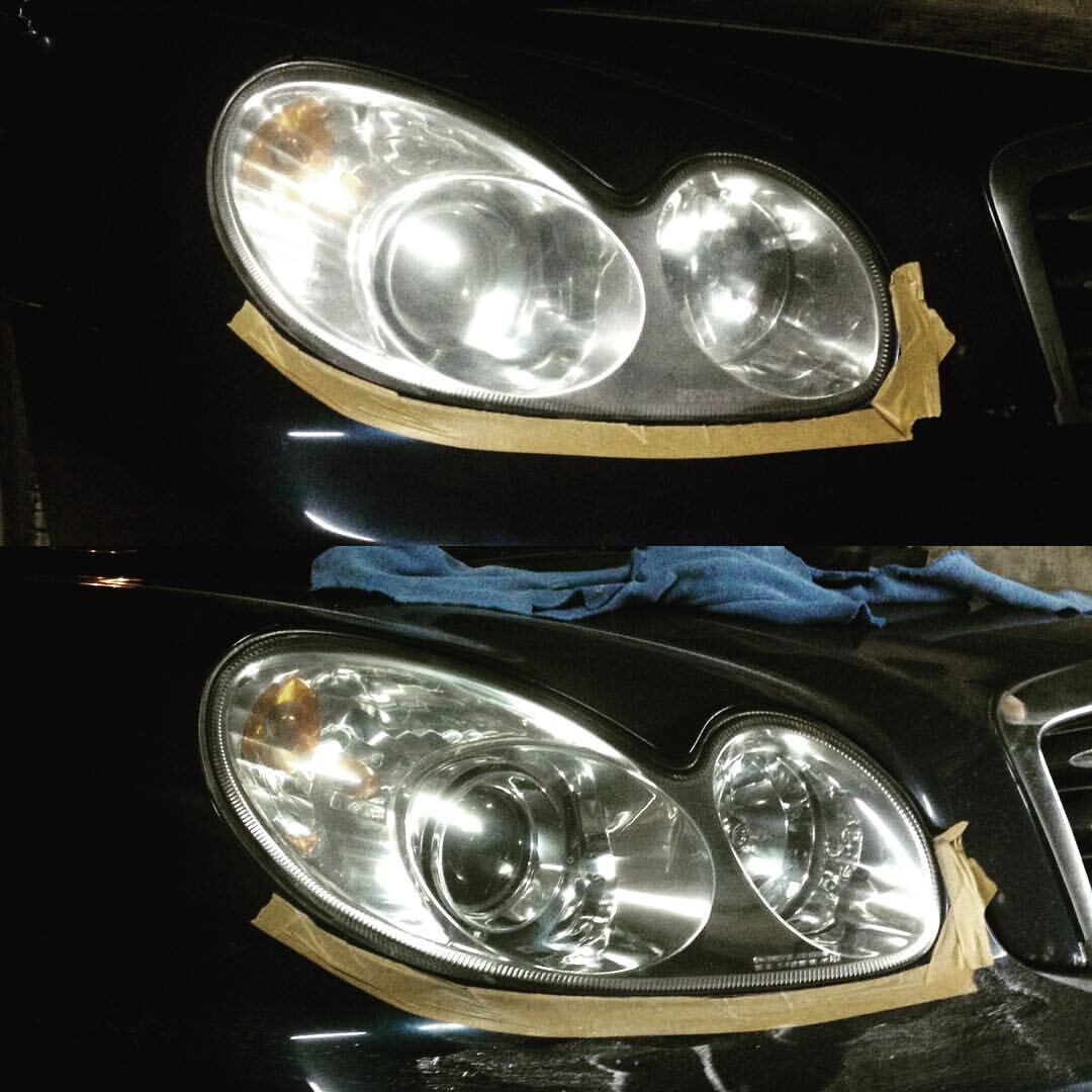 Сверху фары до полировки, снизу после полировки. Стали, как новые, свет заметно улучшился.