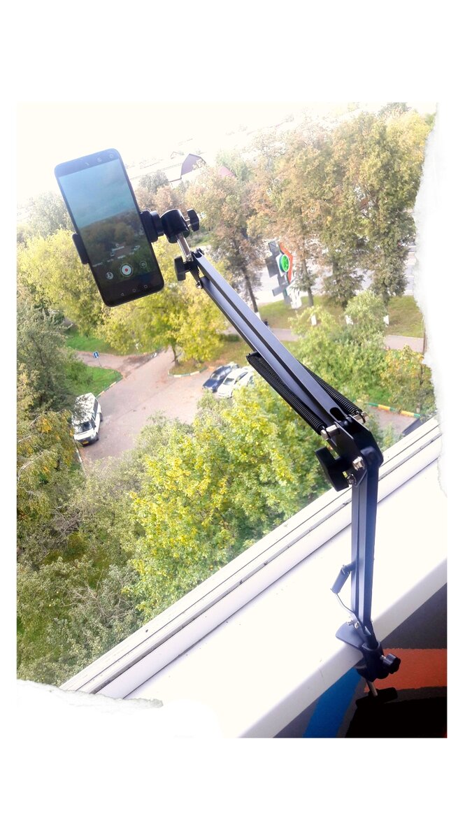 Снимаю небо. После, в редакторе, увеличиваю скорость воспроизведения. Получается нкобычно.