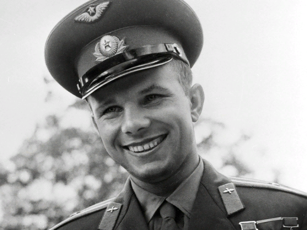 Юрий Гагарин. Первый космонавт.