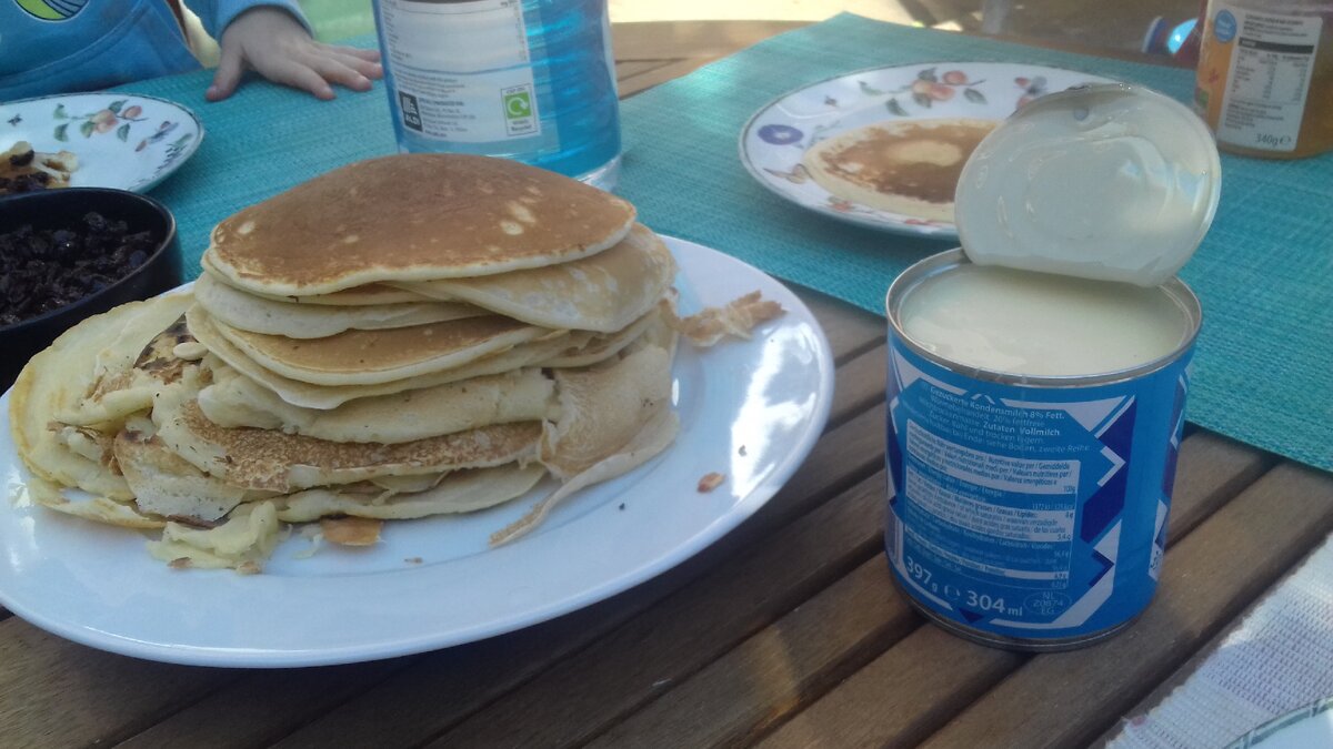 Блины со сгущенкой