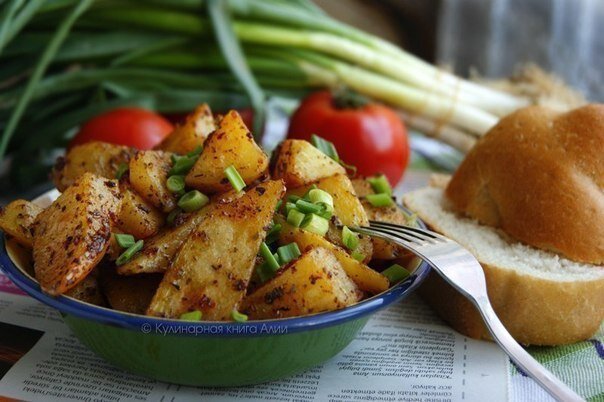 Запеченный картофель по-турецки.

