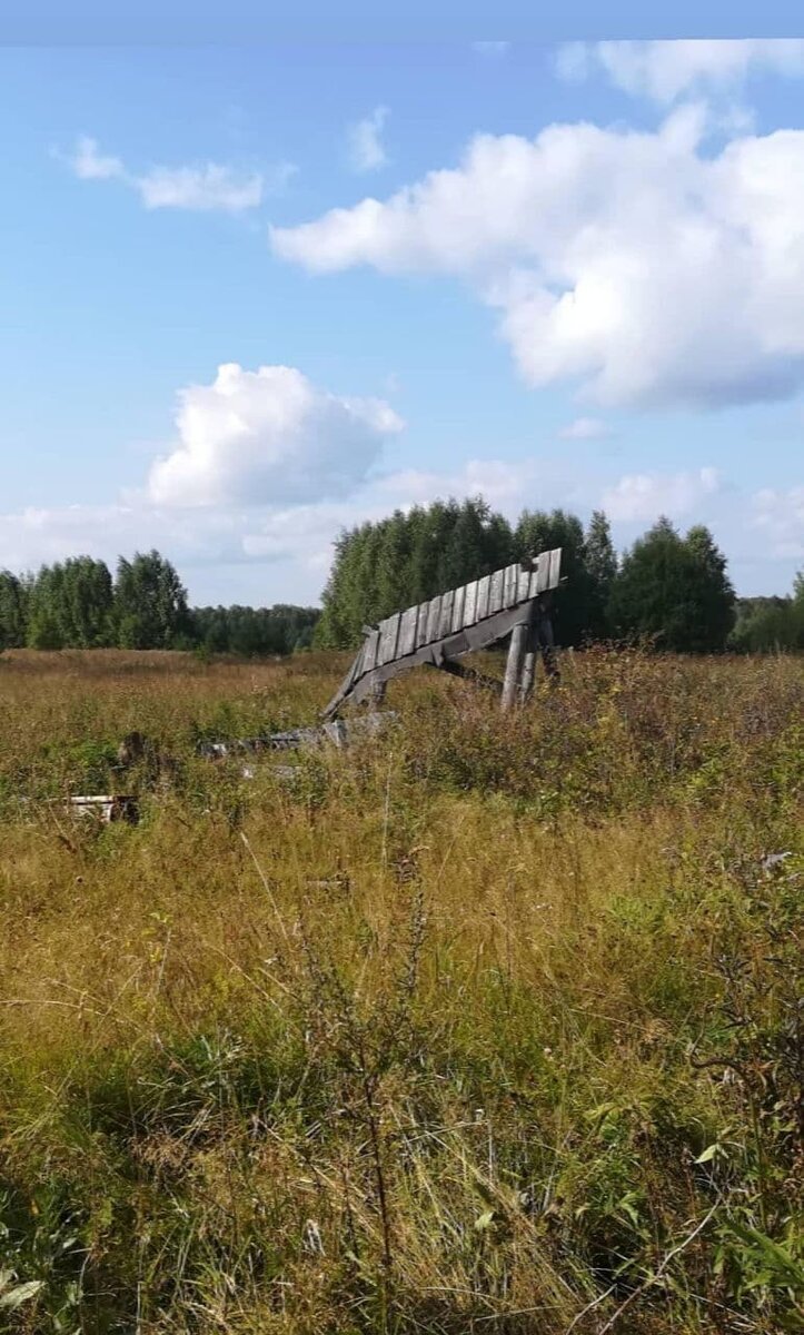 Покосившийся колодец