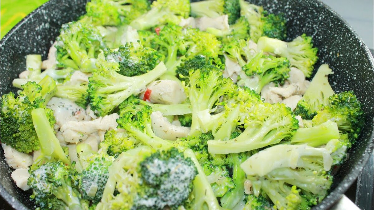 Простой рецепт брокколи на сковороде