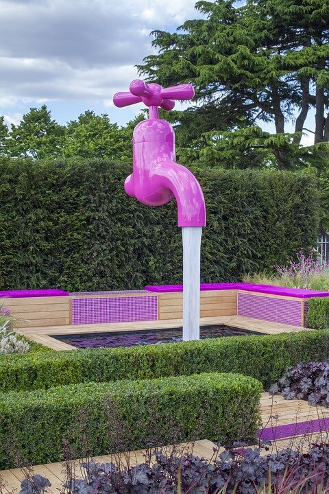 Фото из открытого источника. Пример необычного дизайнерского решения  в саду