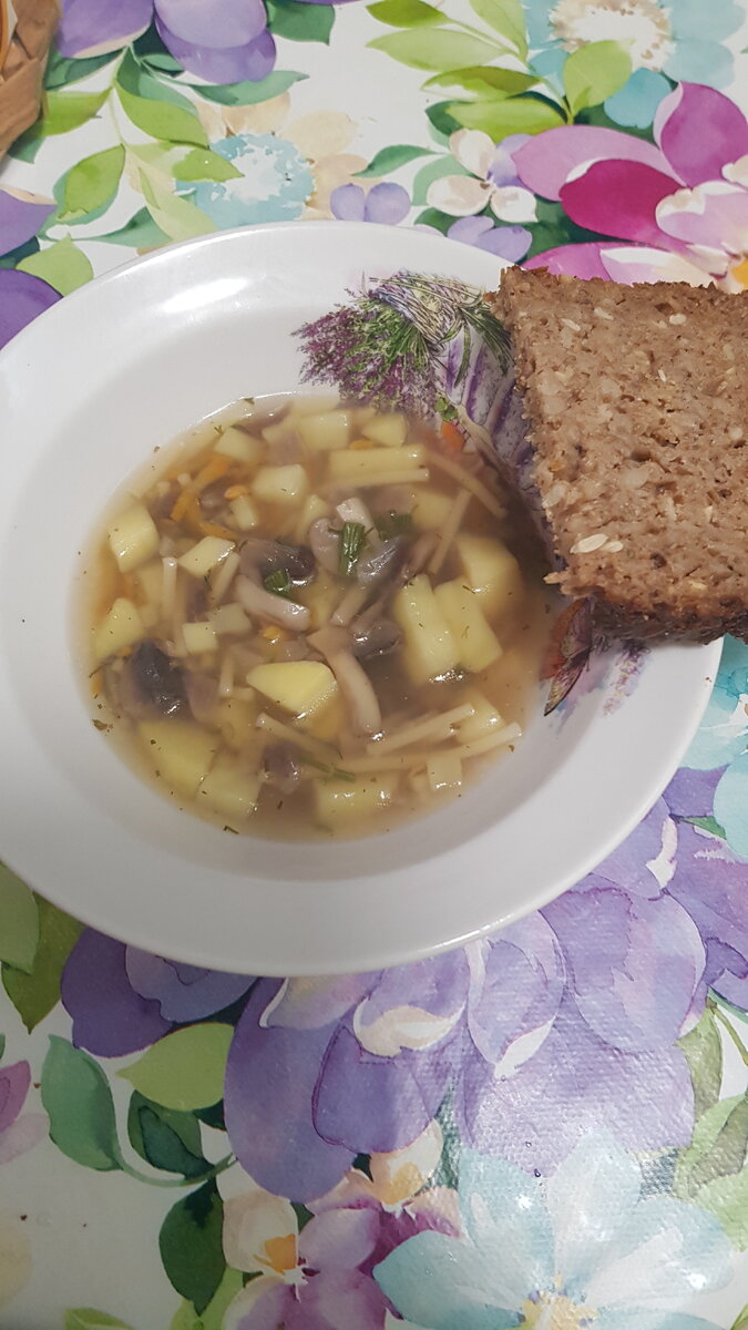 Суп из шампиньонов.